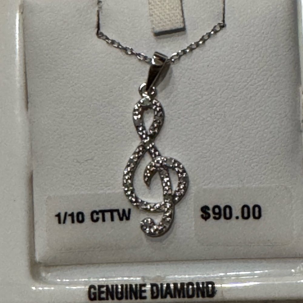 Silver Treble Clef Pendant Necklace